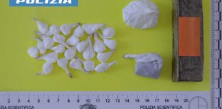A tutta velocità sulla Basentana: 40enne scoperto con la droga e arrestato